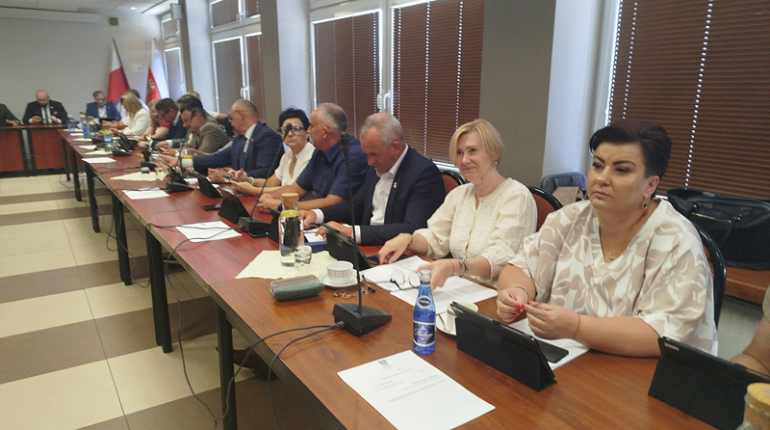 Sieradz. Prezydent bez absolutorium budżetowego i wotum zaufania 
