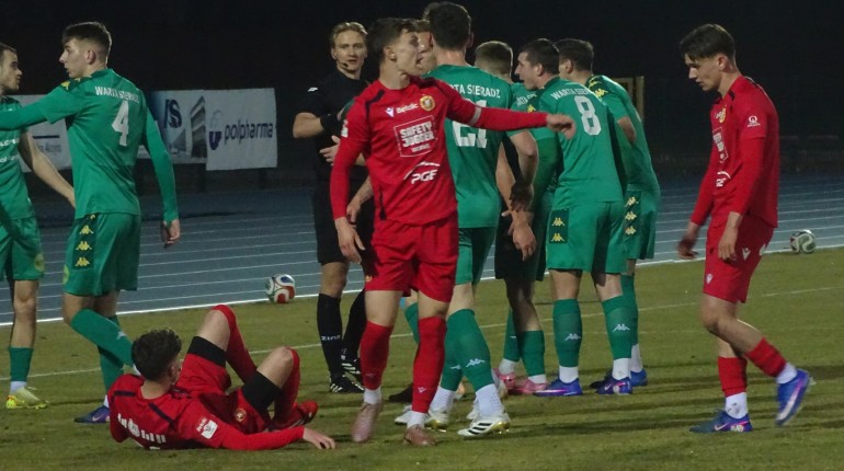 Porażka w kolorze czerwieni